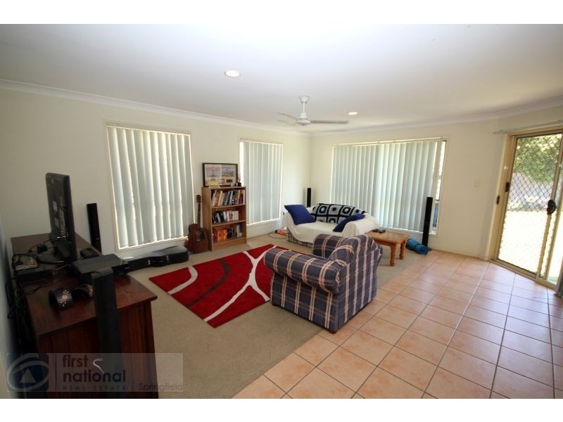10 Canterbury Bells Circuit, Springfield Lakes QLD 4300