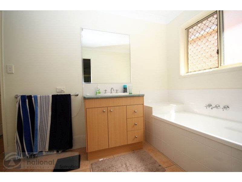 10 Canterbury Bells Circuit, Springfield Lakes QLD 4300