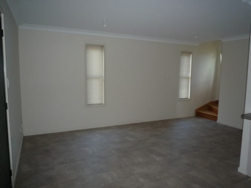 5/45a Law Street, Redbank QLD 4301