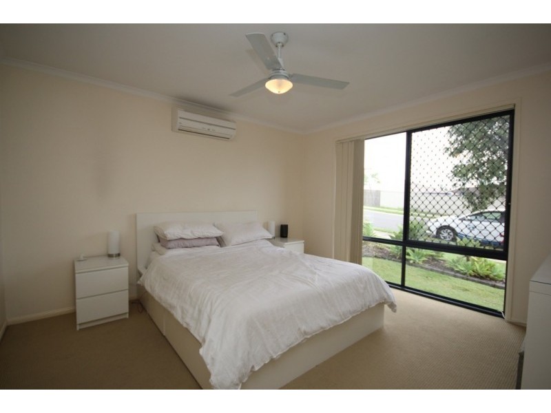 4 Oak Leaf Street, Springfield Lakes QLD 4300