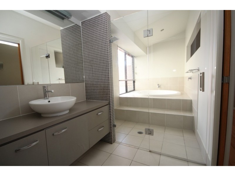 3 Viewpoint Drive, Springfield Lakes QLD 4300