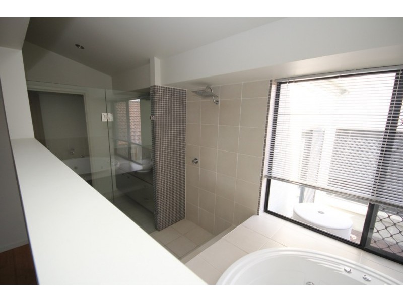 3 Viewpoint Drive, Springfield Lakes QLD 4300