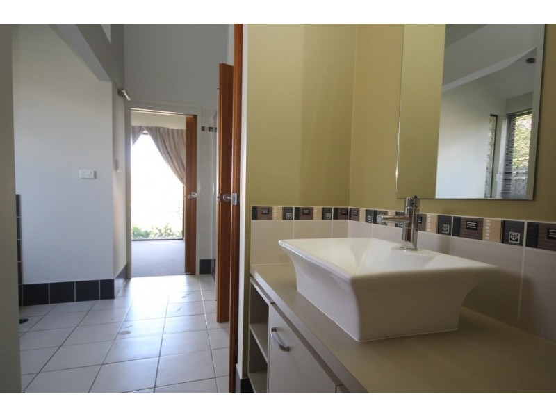3 Viewpoint Drive, Springfield Lakes QLD 4300