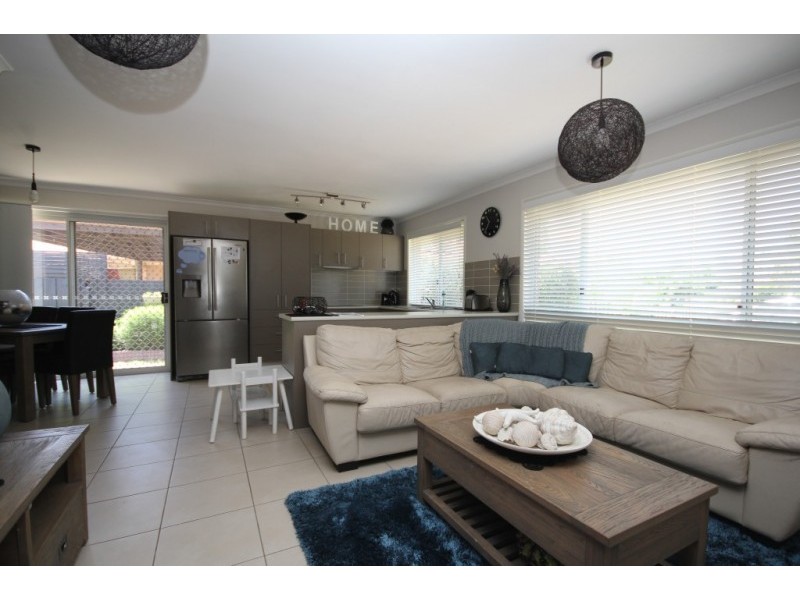 2/14 Mooney Close, Goodna QLD 4300