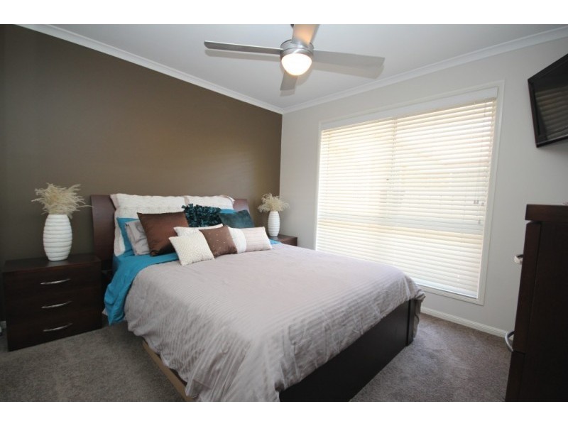 2/14 Mooney Close, Goodna QLD 4300