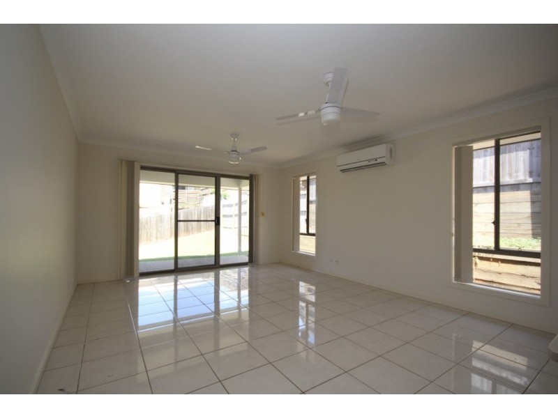 10 Lemongrass Place, Springfield Lakes QLD 4300