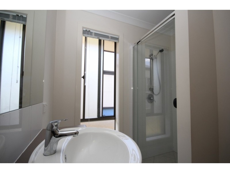 10 Lemongrass Place, Springfield Lakes QLD 4300