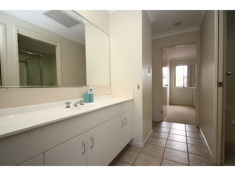 13 Creekside Drive, Springfield Lakes QLD 4300