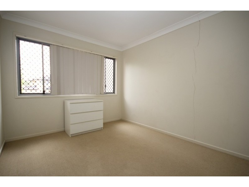 13 Creekside Drive, Springfield Lakes QLD 4300