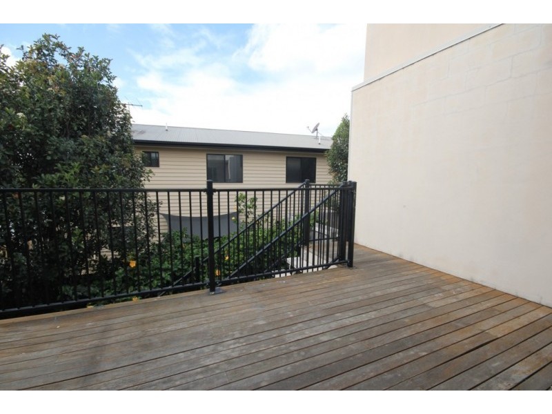 13 Creekside Drive, Springfield Lakes QLD 4300