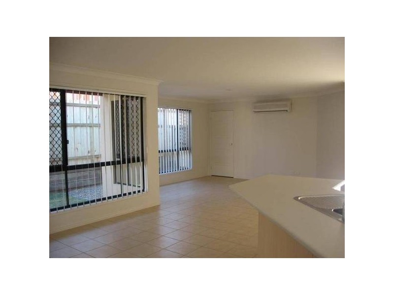 11 Jasper Way, Springfield Lakes QLD 4300