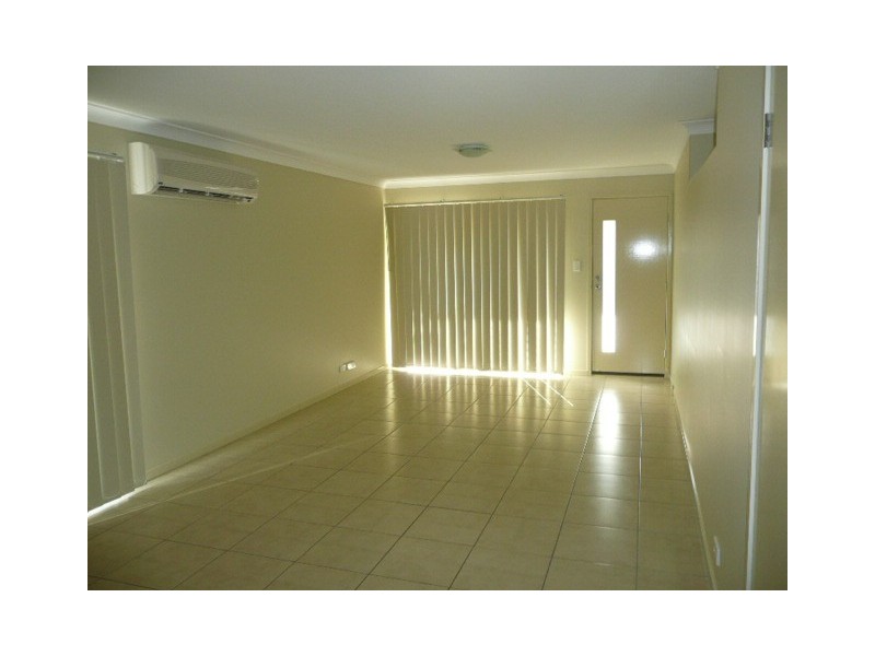 7 Jasper Way, Springfield Lakes QLD 4300