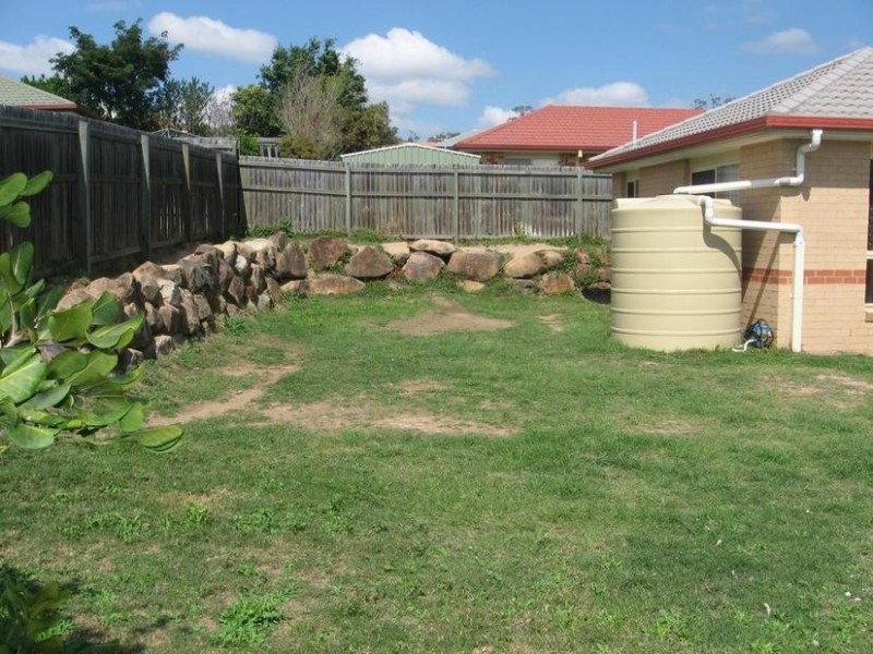 4 Lotus Place, Springfield QLD 4300