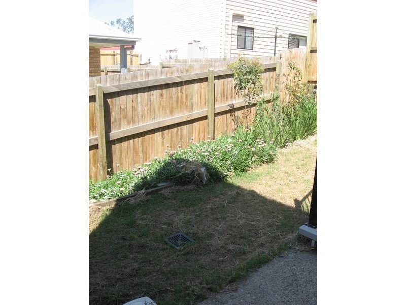 15 Creekside Drive, Springfield Lakes QLD 4300