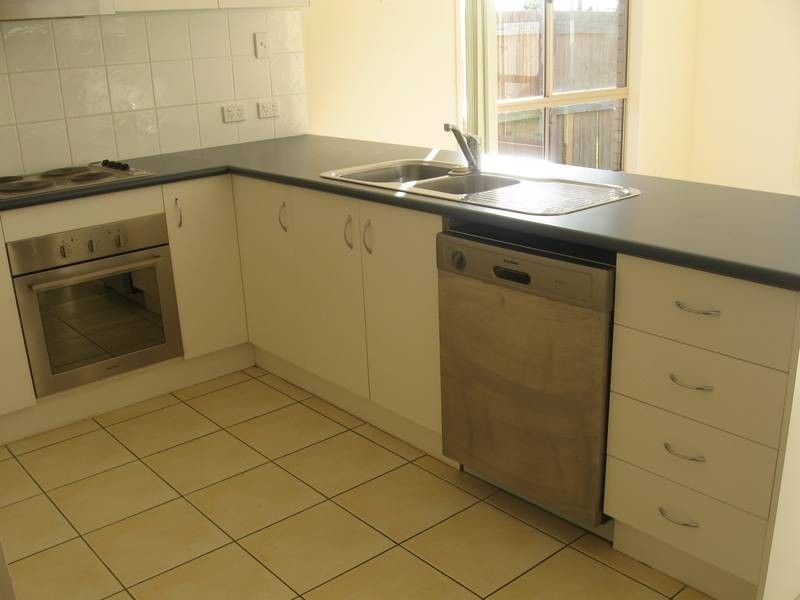 24 Emma Place, Springfield Lakes QLD 4300