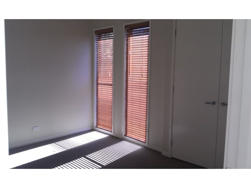 33 Parkview Drive, Springfield Lakes QLD 4300