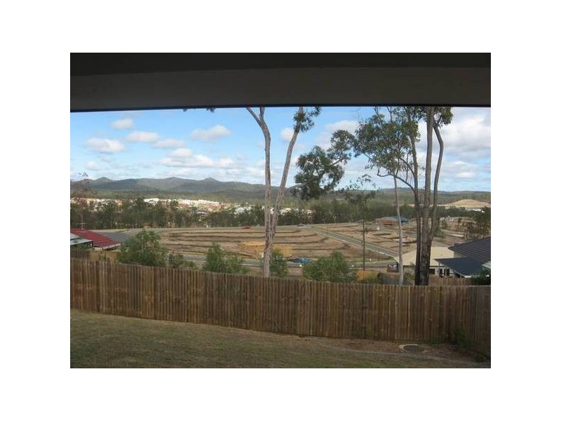 6 Treetops Ave, Springfield Lakes QLD 4300