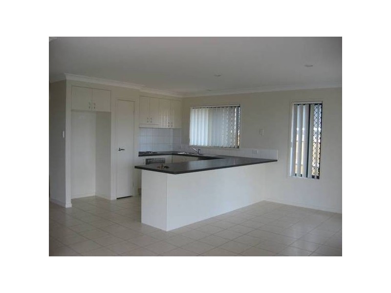 6 Treetops Ave, Springfield Lakes QLD 4300