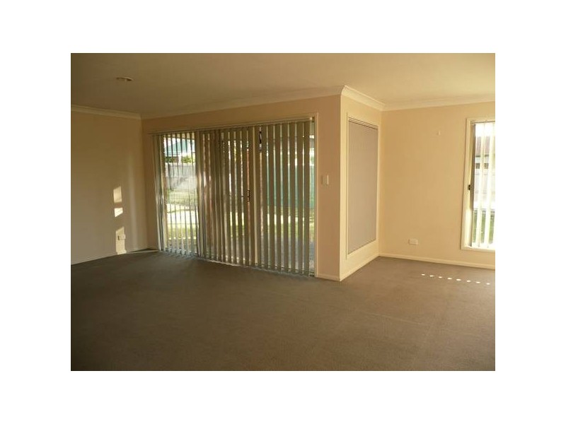1 Central Street, Forest Lake QLD 4078