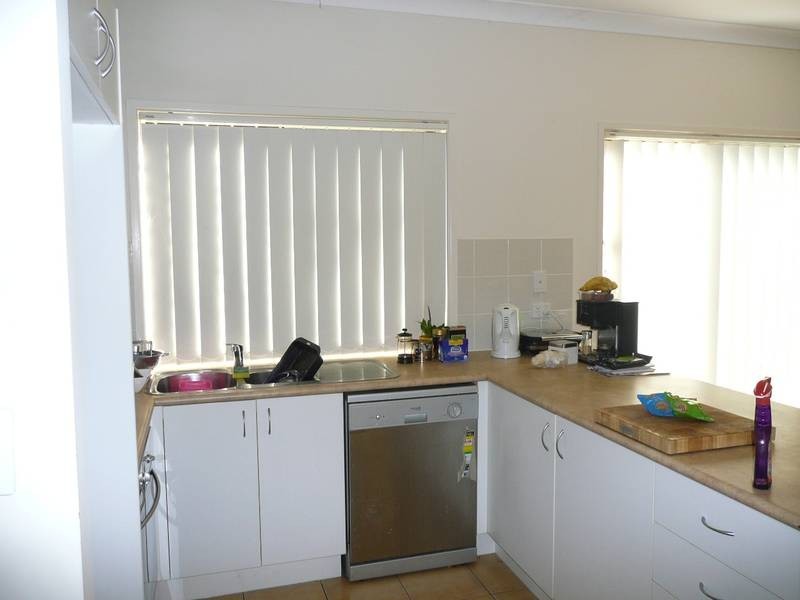 244 Lakeside Avenue, Springfield Lakes QLD 4300