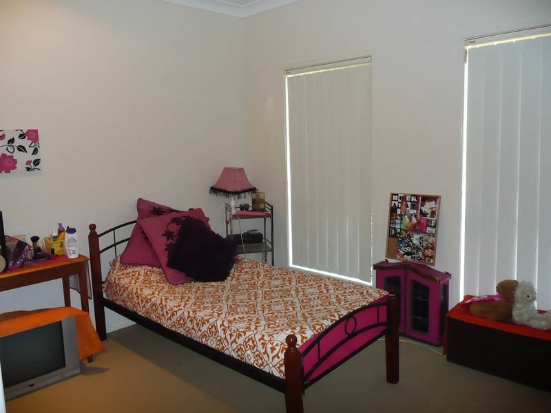 244 Lakeside Avenue, Springfield Lakes QLD 4300