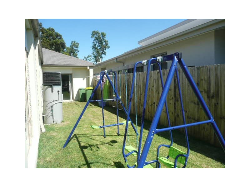 244 Lakeside Avenue, Springfield Lakes QLD 4300