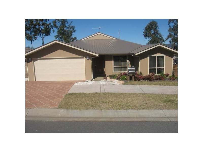 10 Flora Link, Springfield Lakes QLD 4300