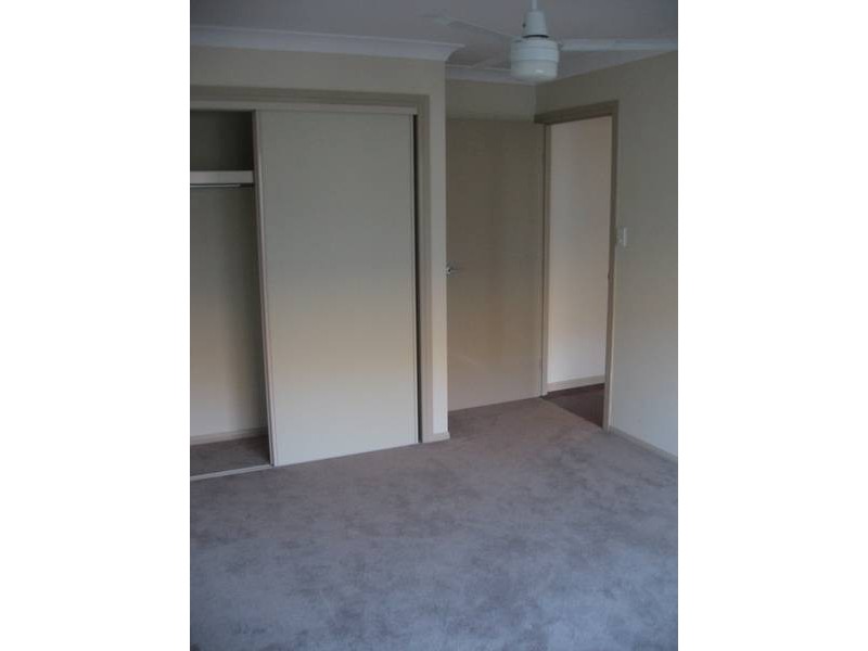 10 Flora Link, Springfield Lakes QLD 4300