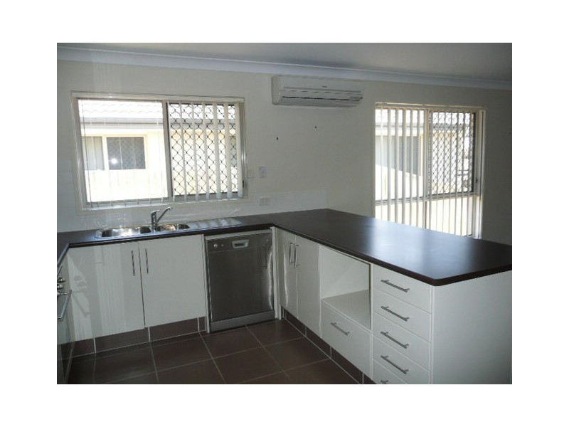 6 Shallowbay Drive, Springfield Lakes QLD 4300