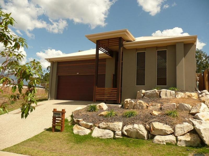 33 Riverside Crescent, Springfield Lakes QLD 4300