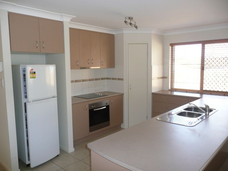 33 Riverside Crescent, Springfield Lakes QLD 4300