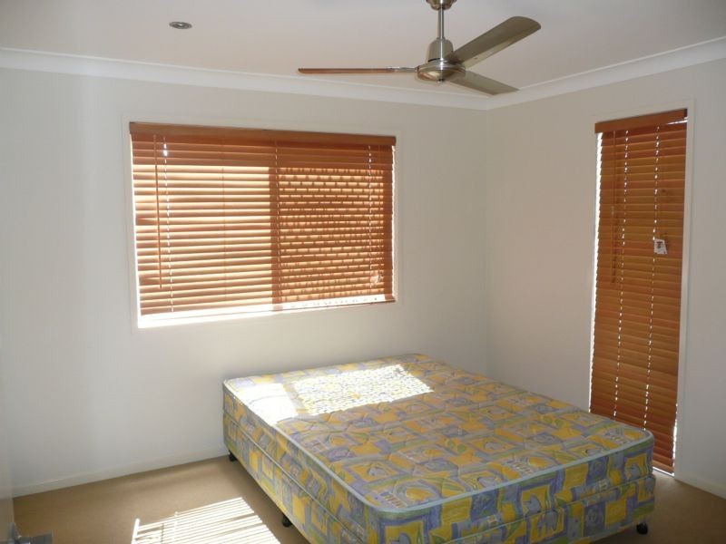 33 Riverside Crescent, Springfield Lakes QLD 4300