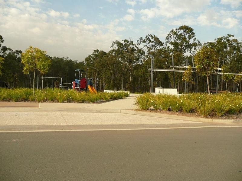 33 Riverside Crescent, Springfield Lakes QLD 4300