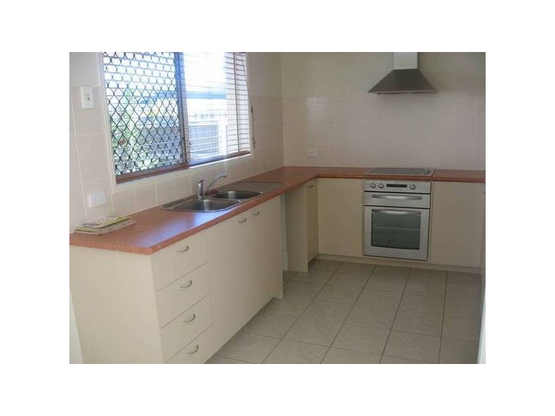 7 4 Coventina Crescent, Springfield Lakes QLD 4300