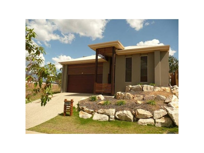 3 3 Riverside Crescent, Springfield Lakes QLD 4300