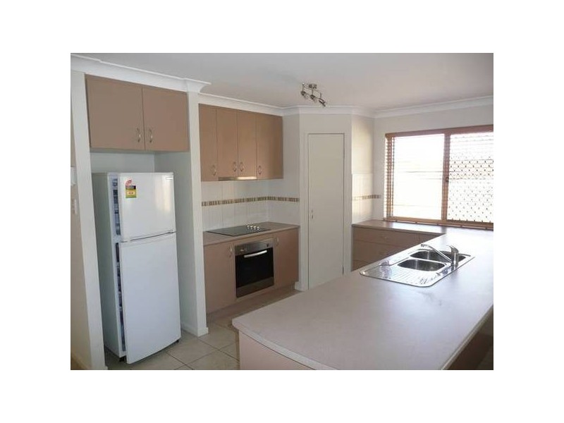 3 3 Riverside Crescent, Springfield Lakes QLD 4300