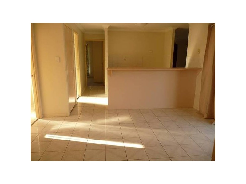 4 8 Greenway Circuit, Springfield QLD 4300