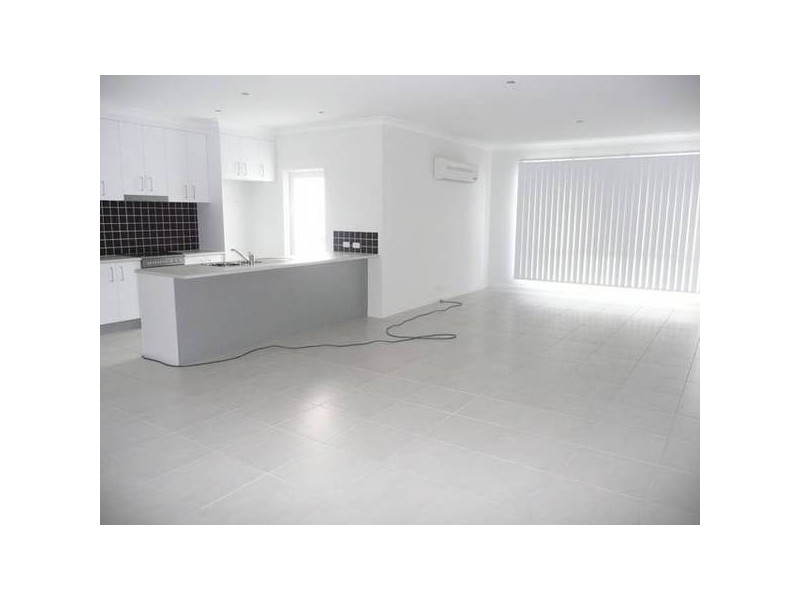 3 1 The Promenade, Springfield Lakes QLD 4300