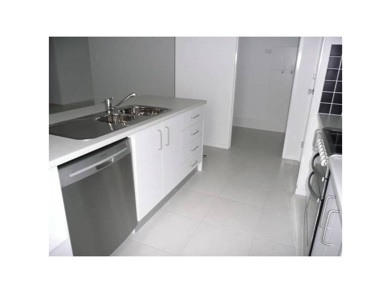 3 1 The Promenade, Springfield Lakes QLD 4300