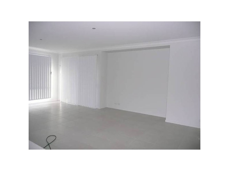 3 1 The Promenade, Springfield Lakes QLD 4300