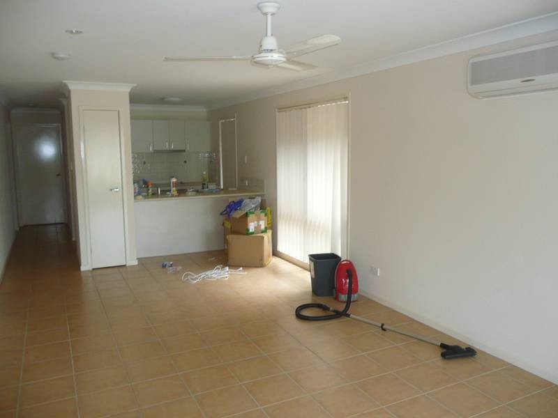 4 Freesia Close, Springfield Lakes QLD 4300
