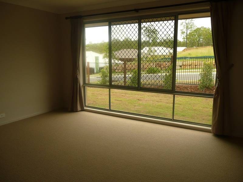 1 Berkeley CCT, Bellbird Park QLD 4300