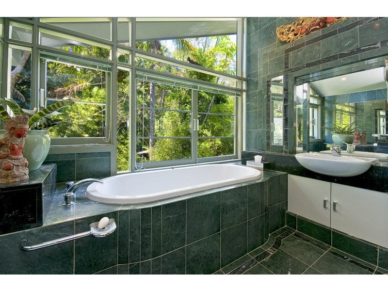 84 McCarrs Creek Rd, Church Point NSW 2105