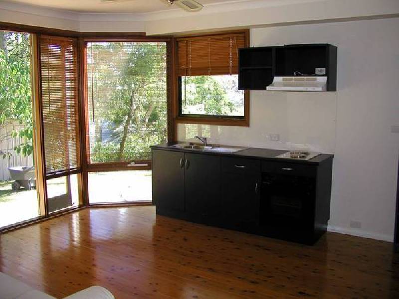 Kananook Avenue, Bayview NSW 2104