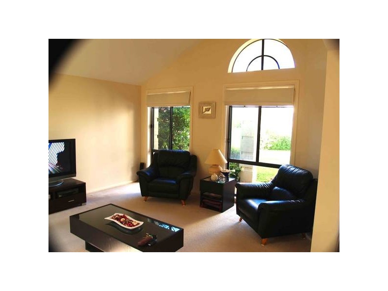 6 Riverine Court, Warriewood NSW 2102