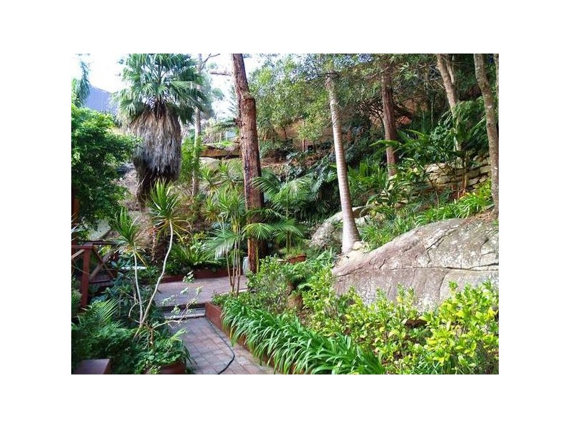 8 Algona Street, Bilgola Plateau NSW 2107