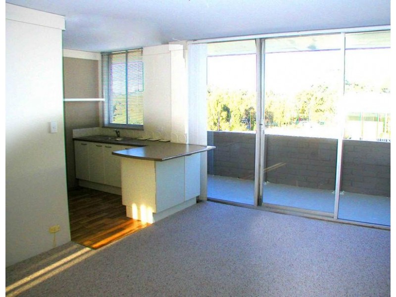 Flat E/12-14 Waratah Court, Mona Vale NSW 2103