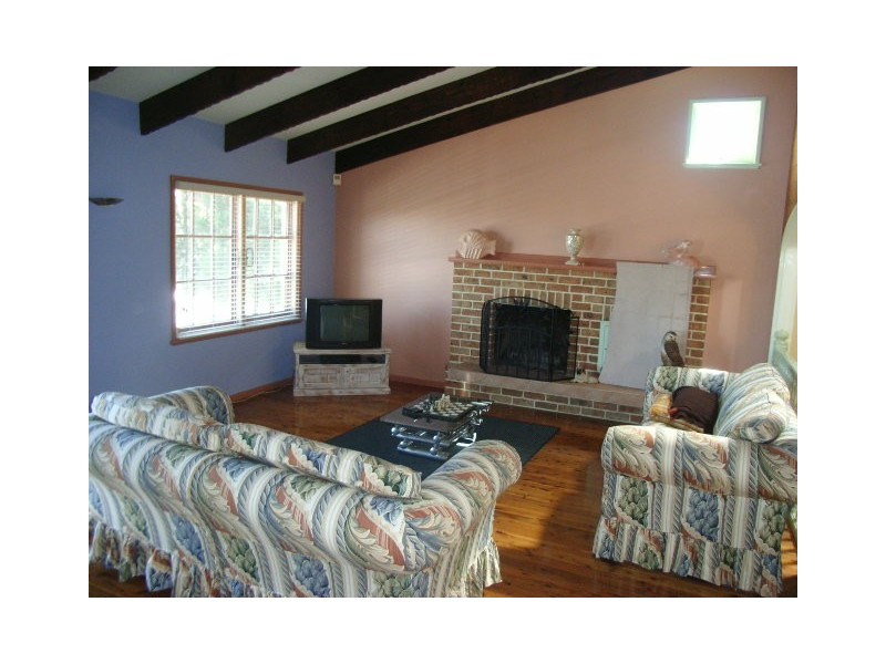 8 Moril Avenue, Mount Riverview NSW 2774