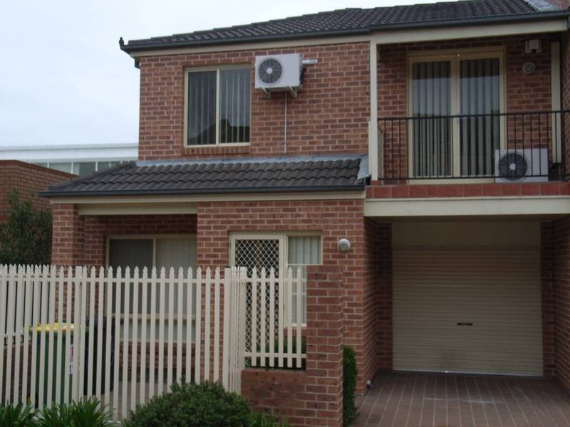 11/7 Bringelly Road, Kingswood NSW 2340