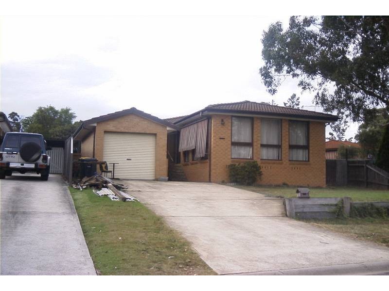 15 Stringybank Avenue, Cranebrook NSW 2749